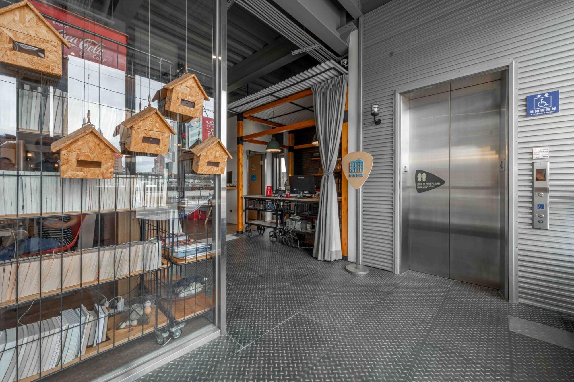 Light Hostel Hualien Esterno foto